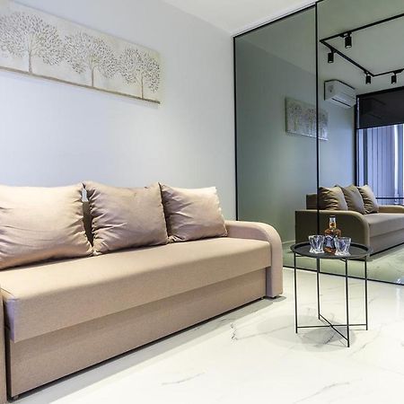 Fashionable Apartments. Smartplaza Metro Minskaya. Obolon Kiev Ngoại thất bức ảnh