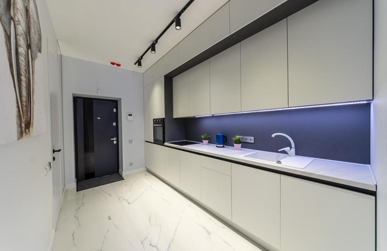 Fashionable Apartments. Smartplaza Metro Minskaya. Obolon Kiev Ngoại thất bức ảnh